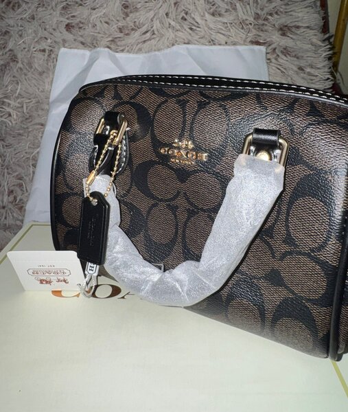 Geanta Coach Leather.